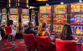 m0vie Hamari Over Under lobby — cricket, football, tennis aur sath mein esports